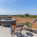Amazing In With Wifi بيت للعطل بولا