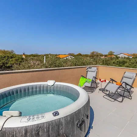 Feriehus Stunning In Pula