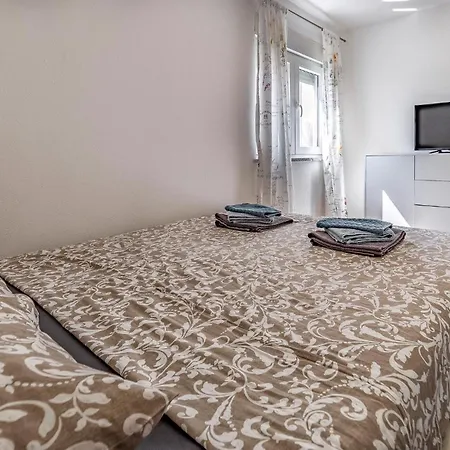 Feriehus Stunning In Pula